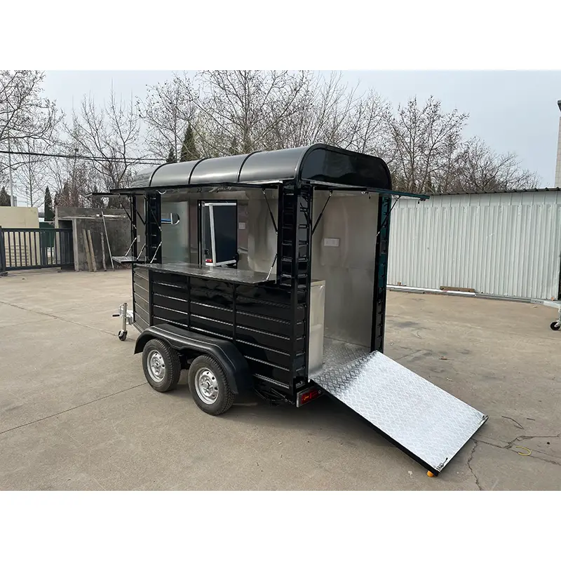 Horse Box kohvi ja joogi treiler