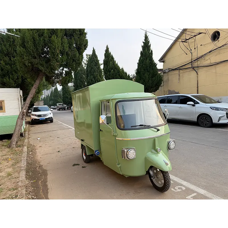 Piaggio Ape Mobile Prosecco ja veinibaar